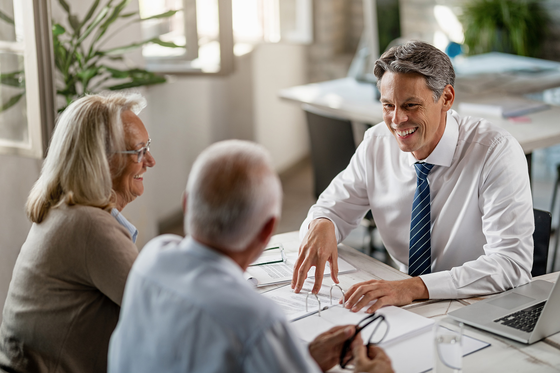 couple consulting with a banker